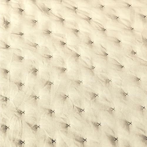 Image of Amazon Basics Brushed Microfiber Quilt Set, Extra Soft with Natural Texture, 3-Piece, Queen /Full, Beige