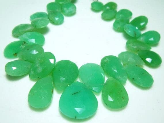 Chrysoprase Faceted Big Pear AA, pierres fines d'exception pour haute joaillerie