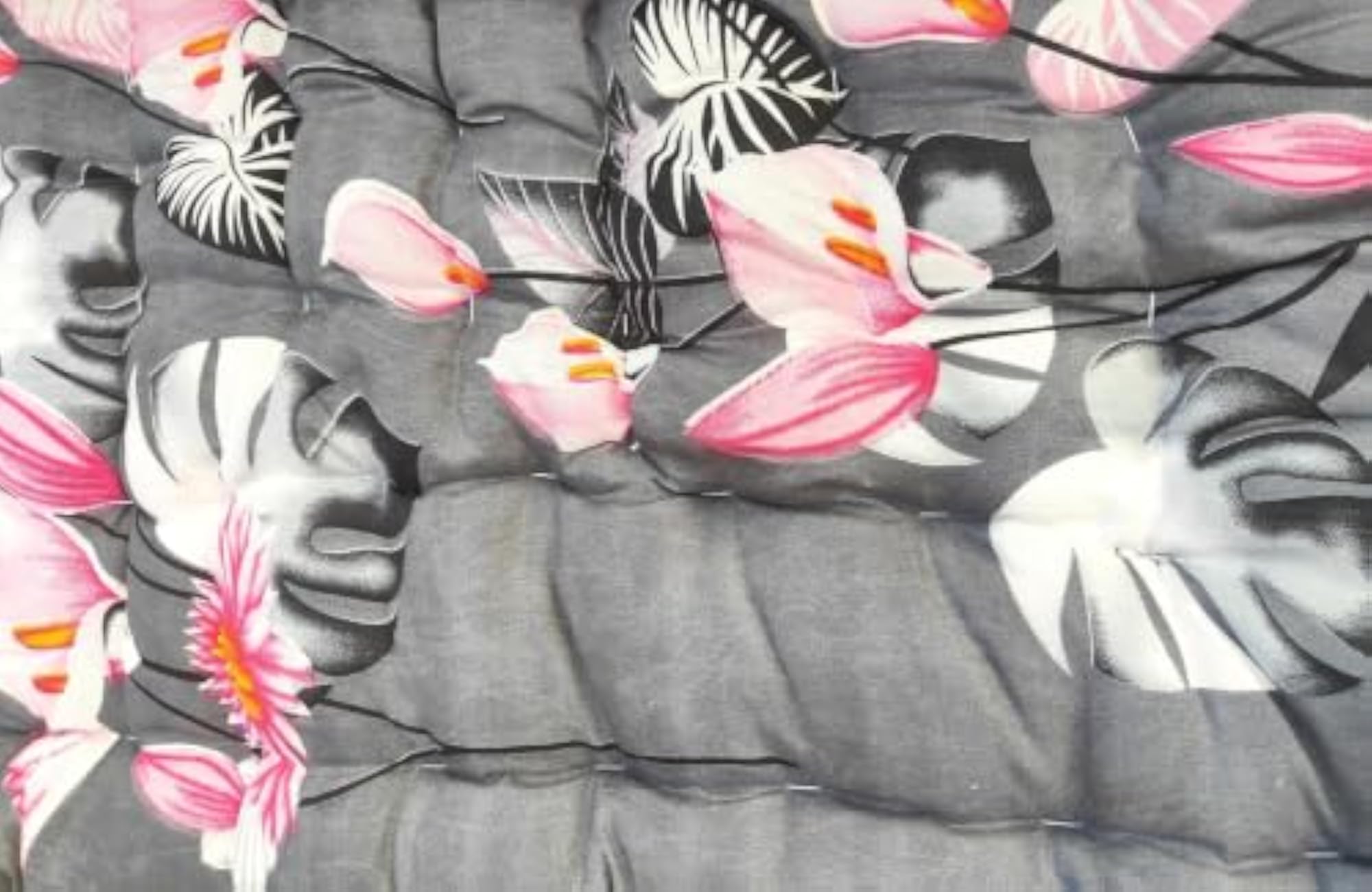 Soft Cotton Filled Reversible Quilt for Single Bed, Floral Print