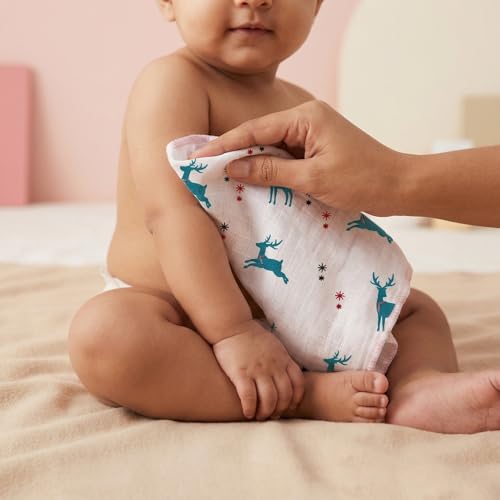 Image of TINYLANE - Curated For You! Organic Baby Giftset | Baby Hamper for Newborn | Newborn Baby Essentials| 0-6 Months | Pack of 8