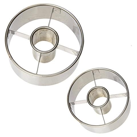 Pastry Chef's Boutique Stainless Steel Donut Cutter Set of 2 : Ø 2 1/2'' and 3 1/2''. Cover