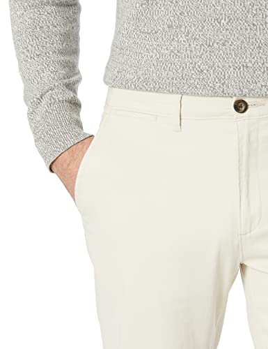 Image of Amazon Essentials Men's Straight-Fit Casual Stretch Chino Pant
