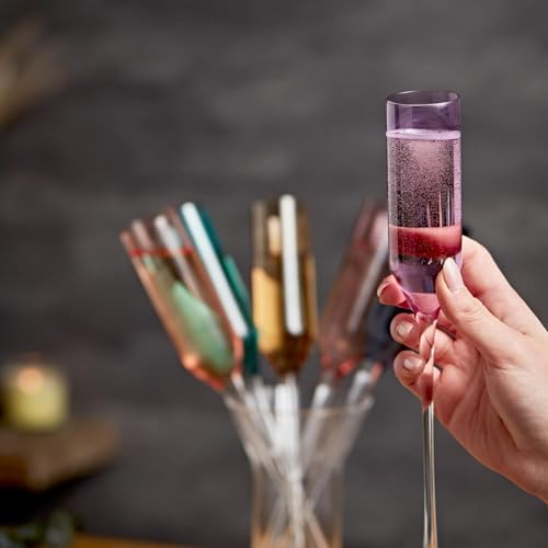 Verres à champagne festifs et colorés pour soirées et réceptions haut de gamme