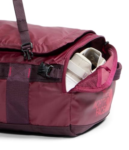 Image of THE NORTH FACE Base Camp Voyager Duffel, Burg Crush /Burgundy, 32 Liters