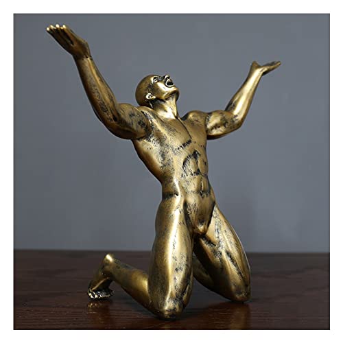 Figura masculina desnuda de resina dorada en posición de rodillas