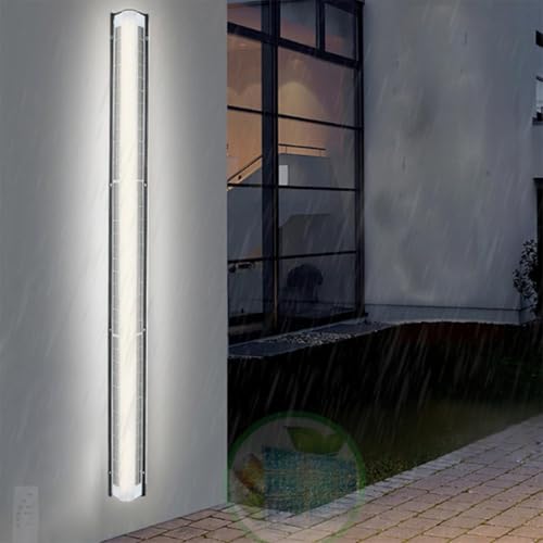 Applique murale extérieur solaire longue pour illuminer vos soirées de été sur la terrasse