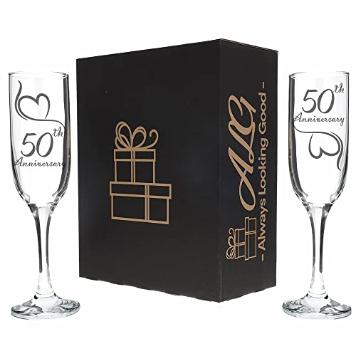 Copas de champán grabadas en oro Always Looking Good: regalo de bodas de oro 6