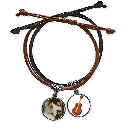 Pulsera perro blanco un regalo original de cuero y guitarra para ocasiones especiales