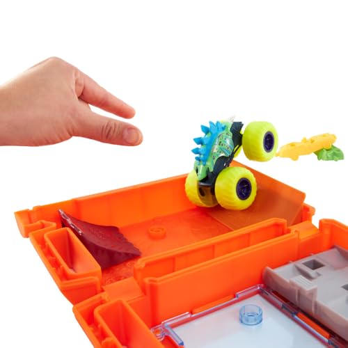 Hot Wheels Monster Trucks Jerrican Coffret à ’échelle 164 Qui se transforme en arène de Cascades avec Motosaurus et 2 Voitures broyées HXT04 - vue 5