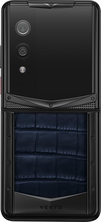 VERTU Quantum Flip смартфону артын көрсөтүп, ачылды view камера модулу жана люкс кочкул көк аллигатор булгаарысы менен.
