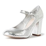 Fühlen Sie sich fantastisch: Mit einem gepolsterten Fußbett sind dies robuste Mary Jane-Pumps für Damen. Sie können die ganze Nacht drehen und schreien, ohne dass eine Pflege (oder Fußschmerzen) in Sicht ist. Komfort kommt nie aus der Mode.