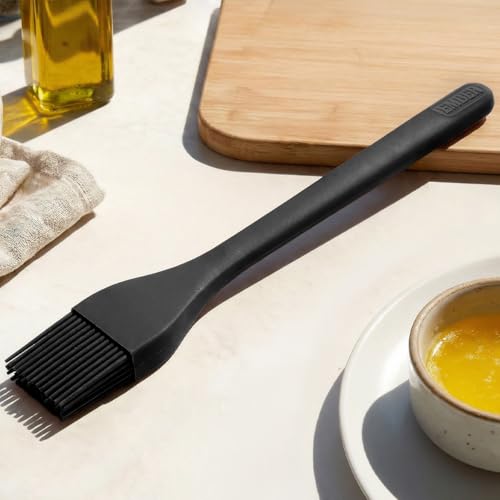 Image of Ember Cookware Silicone Oil & Basting Brush 21 cm | 230C Heat Resistant | Platinum Grade Silicone | Food Safe Pastry Brush | Easy to Clean Bristles | Non Absorbent | Black