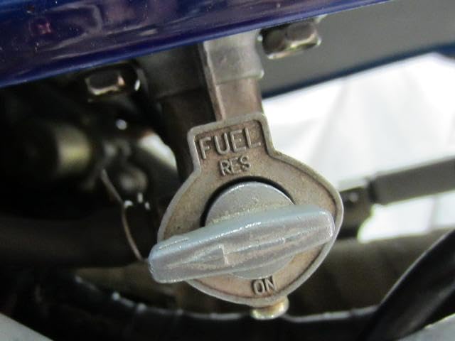 RGV250ガンマ　VJ21A VJ22A 新品　純正　ガソリンコック Amazon.co.jp: ラスト2 日本製 RGV250 ガンマ VJ21A ウルフ 88年 89年
