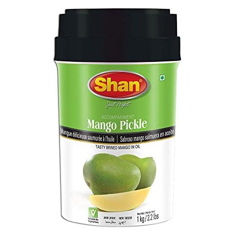 Shan Mango Pickle 35.27 oz (1000g) - Tasty Brined Pickled in Oil - Rich Blends of Spices - Perfect Accompaniment to Everyday Meals - Suitable for Vegetarians - Airtight Pet Jar Cover