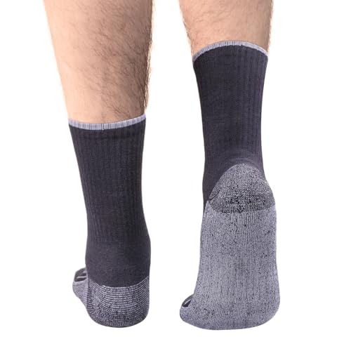 Detaillierte Nahaufnahme der verstärkten Zehe und Ferse der YUEVO Sportsocken - Detailansicht von YUEVO SPORTS 5 Paar...
