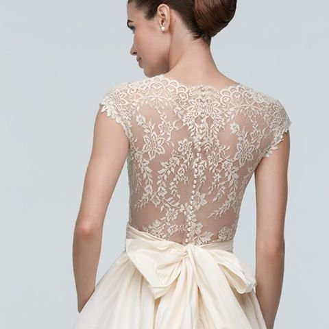 Amazon.com: Nakpunar Ivory Lace Bridal Buttons - Set of 10-7/16" (11.5 mm - L 18) Amazon.com: Nakpunar Ivory Lace Bridal Buttons - Set of 10-7/16" (11.5 mm - L 18)