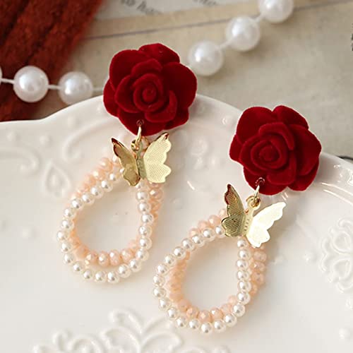 Collier papillon et perle rouge pour sublimer un décolleté terne