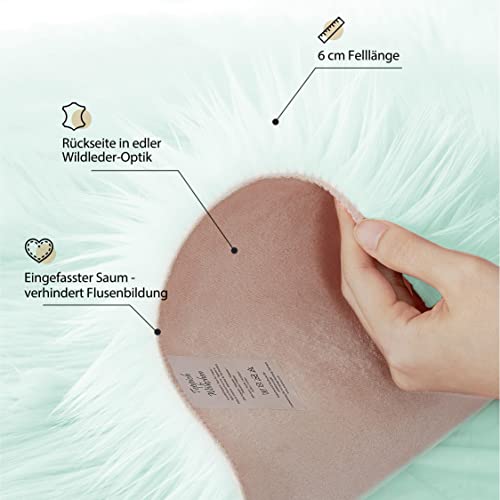 Teppich Wölkchen Lammfell Kunst-Fell-Teppich | Hochflor Deko Schaffell als Flauschiger Bett-Vorleger oder Läufer für Schlafzimmer, Wohnzimmer oder Kinderzimmer | Mint Grün - 55x80cm
