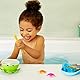 Munchkin Bath Beats Musikalisches Badespielzeug-Geschenkset, Mehrfarbig & Aufbewahrungskorb für Baby-Badespielzeug, Badewannen-Organizer mit Abnehmbarer Wandhalterung für das Bad, Saugnapf und Griff