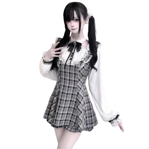 ミニドレス（レースやフリルのデザイン）