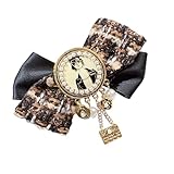 Le dos adopte une broche pour garantir qu'il ne tombe pas facilement lorsqu'il est porté, tout en évitant d'endommager les vêtements