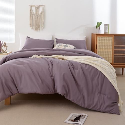 Image of ROSGONIA Oversized King Comforter 120x120, 3pcs Super King Comforter (1 Dusty Purple Comforter & 2 Pillowcases) Lightweight Warm Bedding Blanket