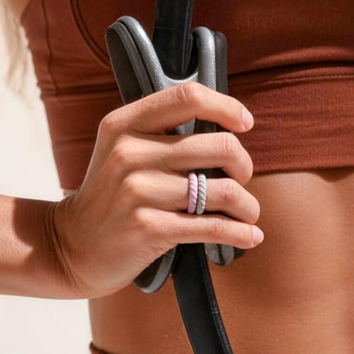Image of Egnaro Women's Silicone Anniversary Rings, 2.5mm Wide 1.8mm Thick Stackable Rubber Wedding Band, Thin Stylish Comfort Fit Silicone Ring for Nurse, Workout, Work, Pregnancy, Travel, Daily Gift