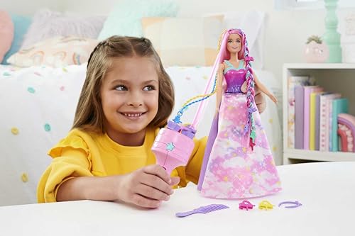 Barbie® Dreamtopia Princesse Tresses Magiques Coffret avec poupée Barbie, appareil à tresses, extensions de cheveux arc-en-ciel et accessoires, JCW55