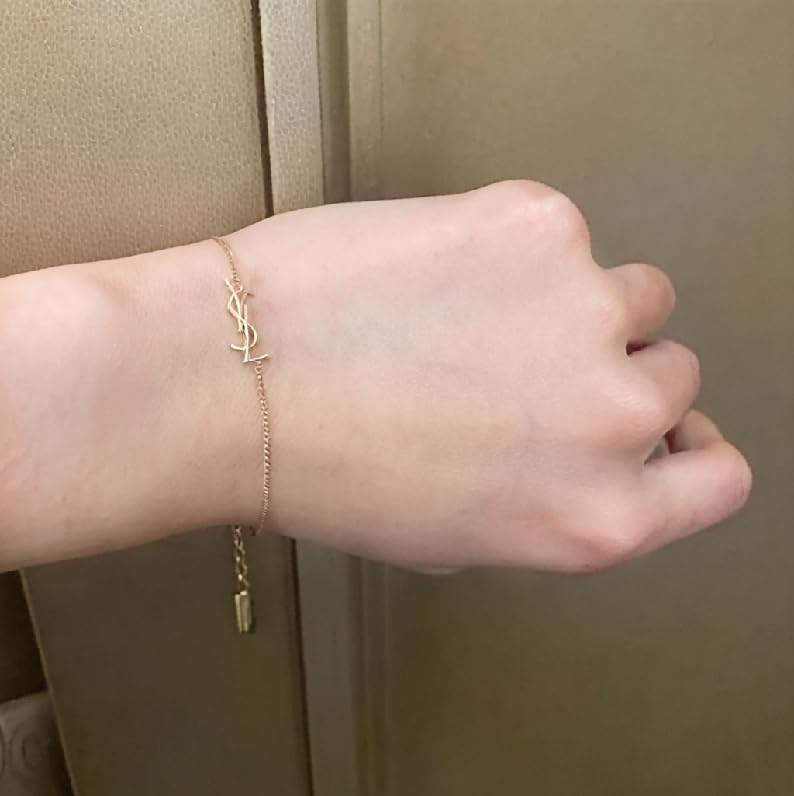 Elegant Gold Initial Bracelet for Women – 18K Light Luxury Personalized Chain with Letter Charm – Dainty Custom Gold Jewelry Gift4