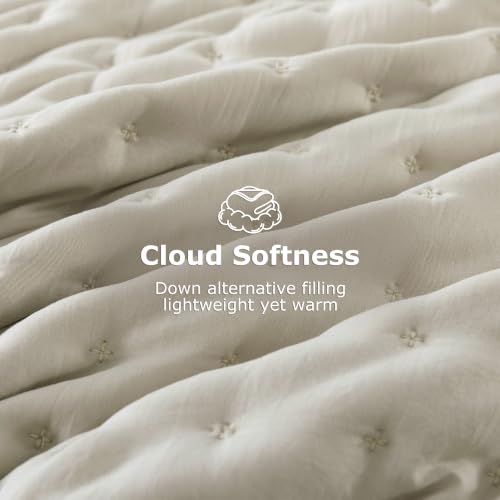 Image of WDCOZY Cloud Soft Quilt Set, King Size, Beige Trim, 3 Pieces 104x90 inches