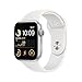 Produktbild Apple Watch SE (2. Generation) (GPS, 44mm) Smartwatch - Aluminiumgehäuse Silber, Sportarmband Weiß - Regular. Fitness-und Schlaftracker, Unfallerkennung, Herzfrequenzmesser, Wasserschutz