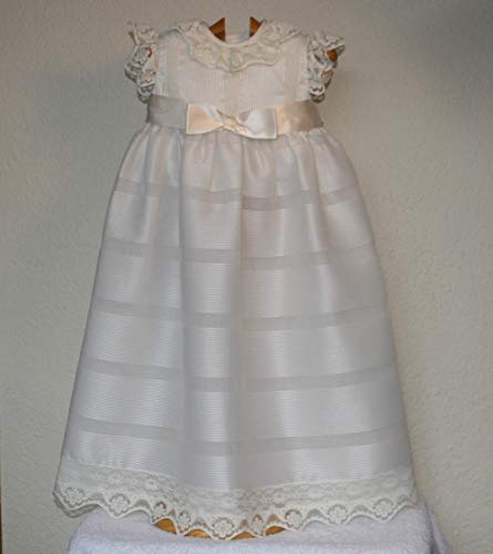 Vestido faldón beige en Seda italiana con listas imitando jaretas, ideal para...