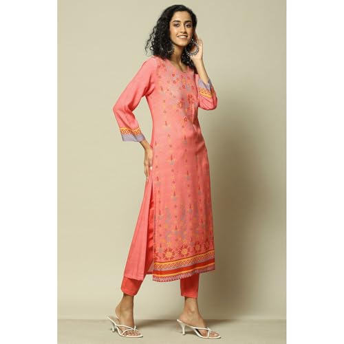 Image of Rangriti Women's Rayon Printed Regular Kurtas