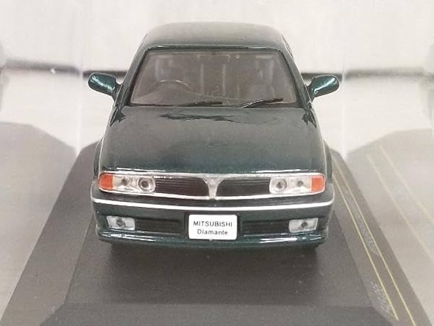 1/43スケール ホワイトF10ディアマンテワゴン 三菱の名車「初代ディアマンテワゴン」と「レグナム スーパーVR