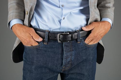 Trafalgar Men's Caelen Plaid Embossed Leather Belt3