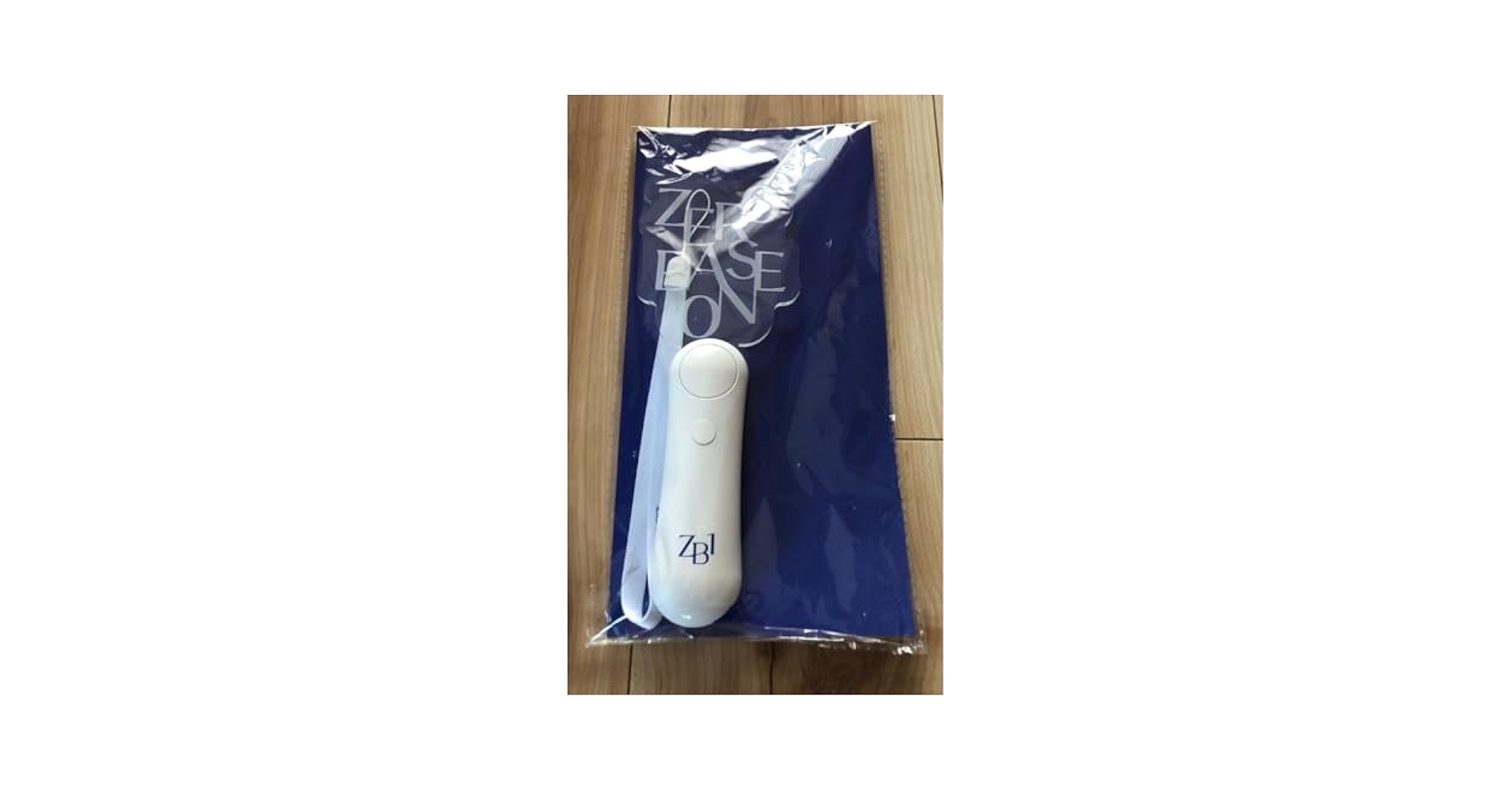 ZEROBASONE ペンライト Amazon.co.jp: ZEROBASEONE - OFFICIAL LIGHT STICK 公式 ペン