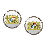 Jedes Schmuckstück wird in Handarbeit in unserer kleinen Werkstatt in Deutschland gefertigt. Mit Liebe zum Detail und 100% vegan ❤