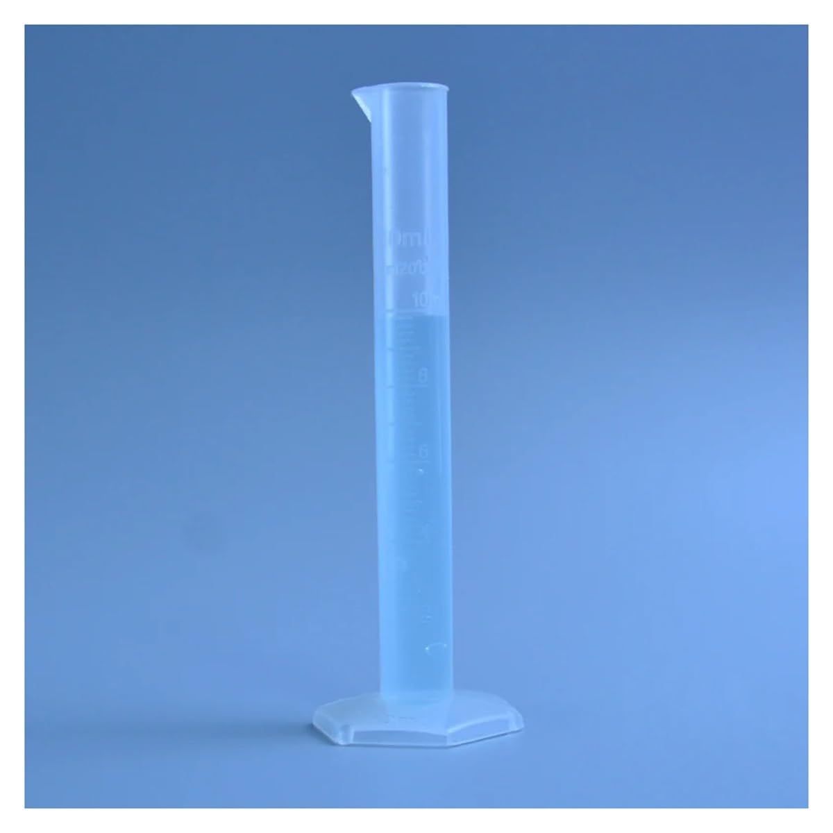 Laboratoire de mesure. Lot de 5 éprouvettes graduées en plastique for laboratoire (10 ml, 25 ml, 50 ml, 250 ml, 500 ml)