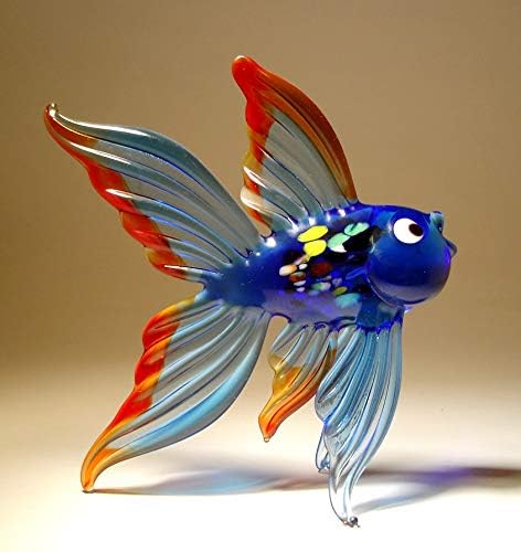 Figura de pez de cristal azul con ribete rojo