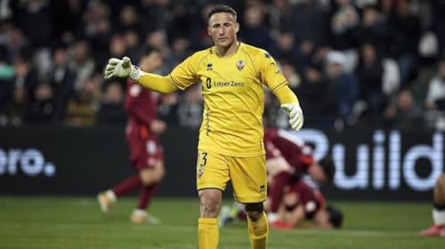 El Castell&oacute;n cede un empate amargo ante la Cultural, pero sigue en puesto de 'play off'