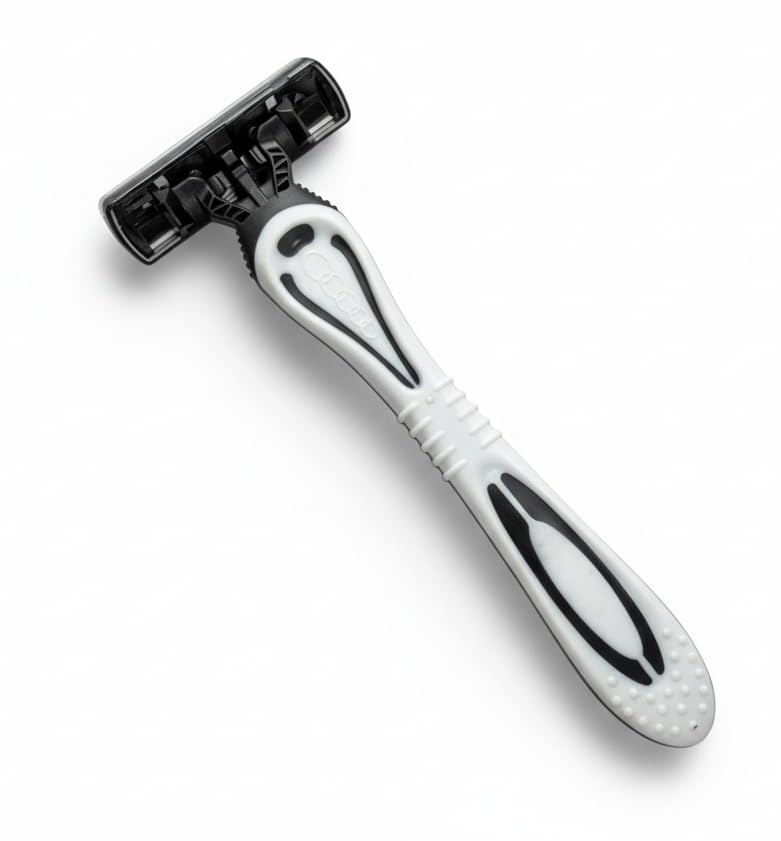 Image of Wetell Pure Comfort 3 Razor for Men | Triple Blade Shaving Razor for Smooth & Easy Shaving | Precision Blades, Ergonomic Handle | Pack of 3 (WT202360)