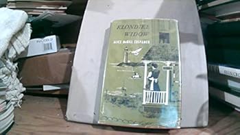 Hardcover Klondike widow Book