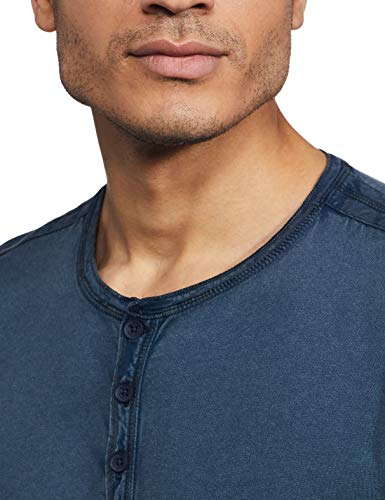Image of United Colors of Benetton Men's Regular T-Shirt