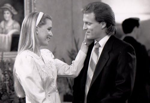 Woody Harrelson Jackie Swanson Cheers Original 8x10 glossy Photo #E7331