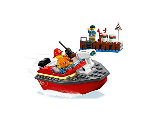 City Fire Incendio al Porto, Set di Costruzioni con Motoscafo Antincendio con Cannone ad Acqua e Minifigure di Pompiere, Giocattolo da Bagno per Bambini di 5 Anni, 60213 - Lego - Immagine 2