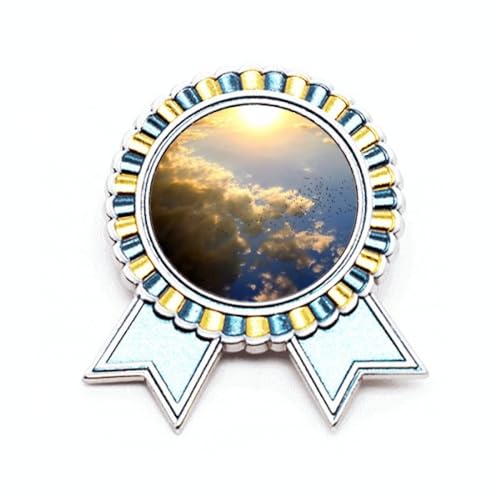 Broche orange soleil et nuages bleus en métal format M style médaille