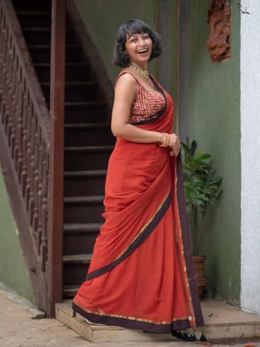 Image of Sudip callection Handloom Mul Cotton Saree for Women - Bottle Green with Pink Border Golden Zari Line & Tassel Pallu