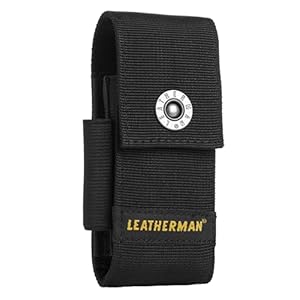 Leatherman nylon hoesje met vakken in zwart – Maat M – Geschikt voor de Charge, Crunch, Rebar, Rev, Sidekick Skeletool, Wave en Wingman modellen
