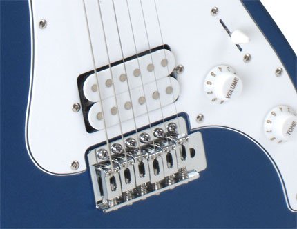 Rocktile Sphere Junior Guitare Eléctrique 3/4 Bleu SET avec ampli, cable et sangle - Les Beatles, Paul McCartney, John Lennon, RIngo Starr, George Harrison Rocktile Sphere Junior Guitare Eléctrique 3/4 Bleu SET avec ampli, cable et sangle – Image 5