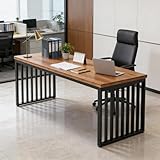【Matériaux de Qualité et Style Moderne】:Alliant élégance et fonctionnalité, ce bureau en bois blanc et métal noir s’intègre parfaitement dans tout environnement, que ce soit un bureau de direction ou un espace de télétravail. Son look minimaliste apporte une touche contemporaine à votre intérieur.